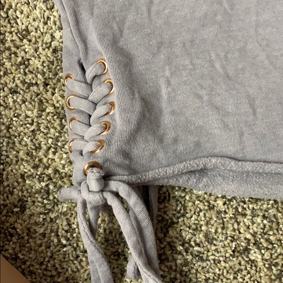 Purple cropped hoodie - Picture 2 of 4